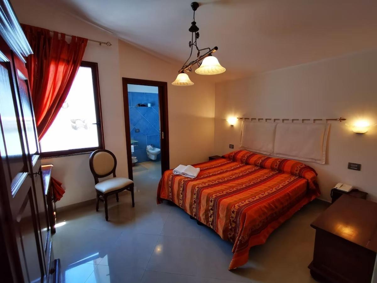 Hotel Hieracon Carloforte  Esterno foto