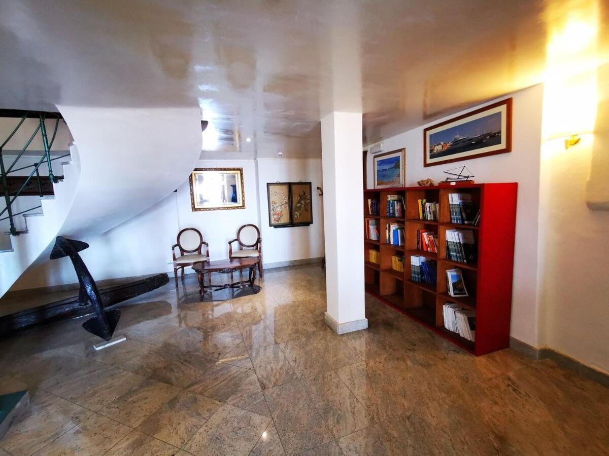 Hotel Hieracon Carloforte  Esterno foto